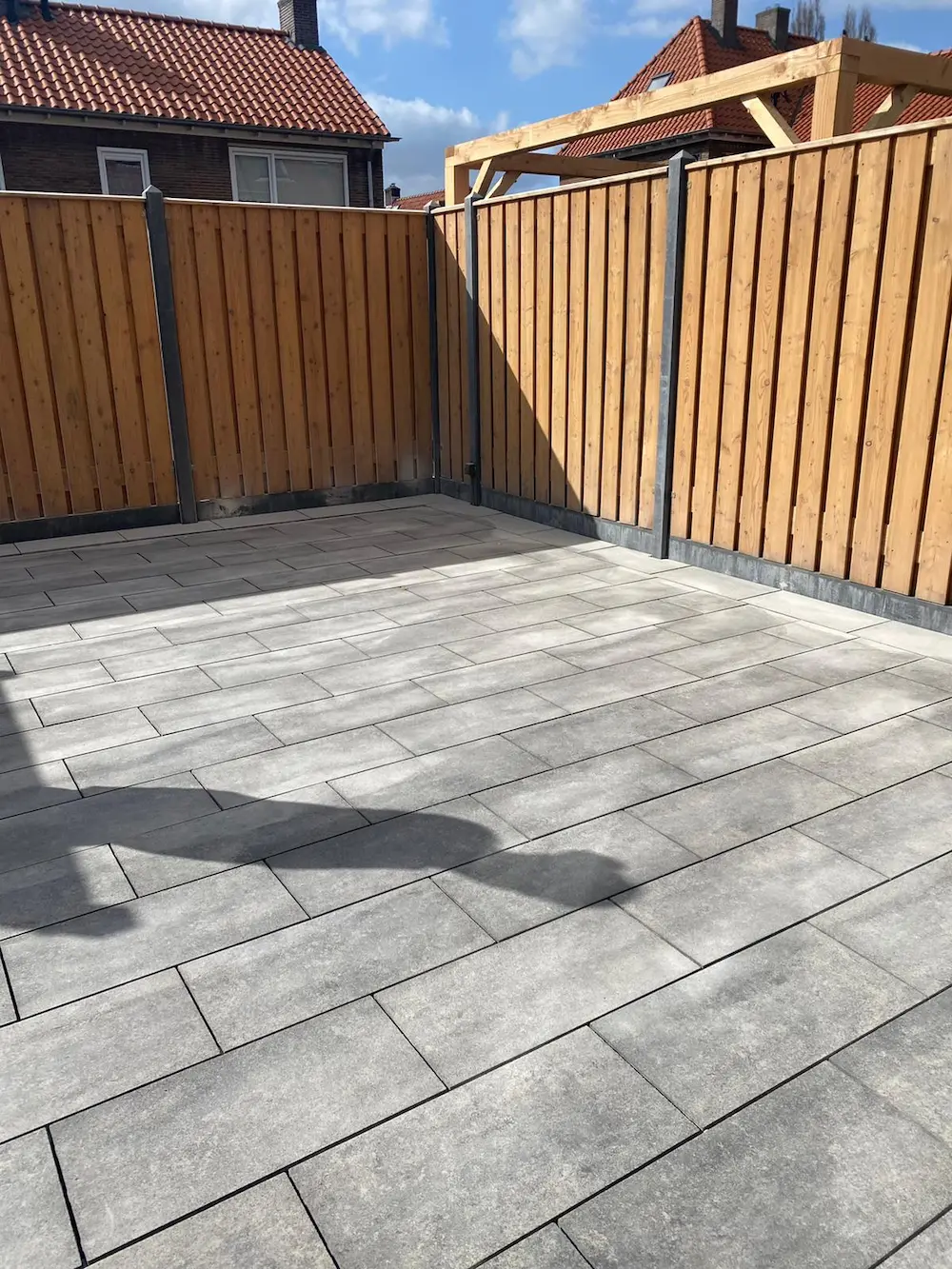 Nieuwe bestrating aangelegd in Velp